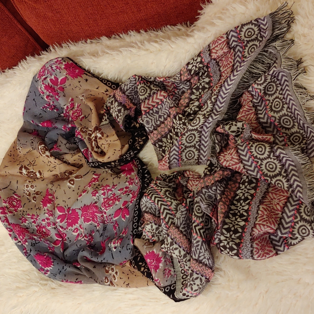 Multicolor Scarf - Picture 2 of 8